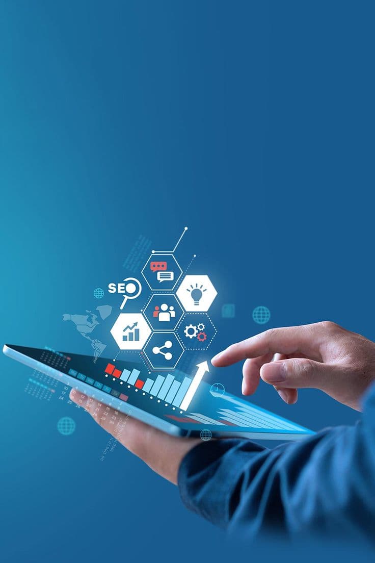 Senior Growth Marketer analyzing growth architecture and customer acquisition funnels